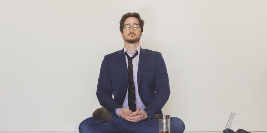 4 meditation exercises to improve your concentration at work